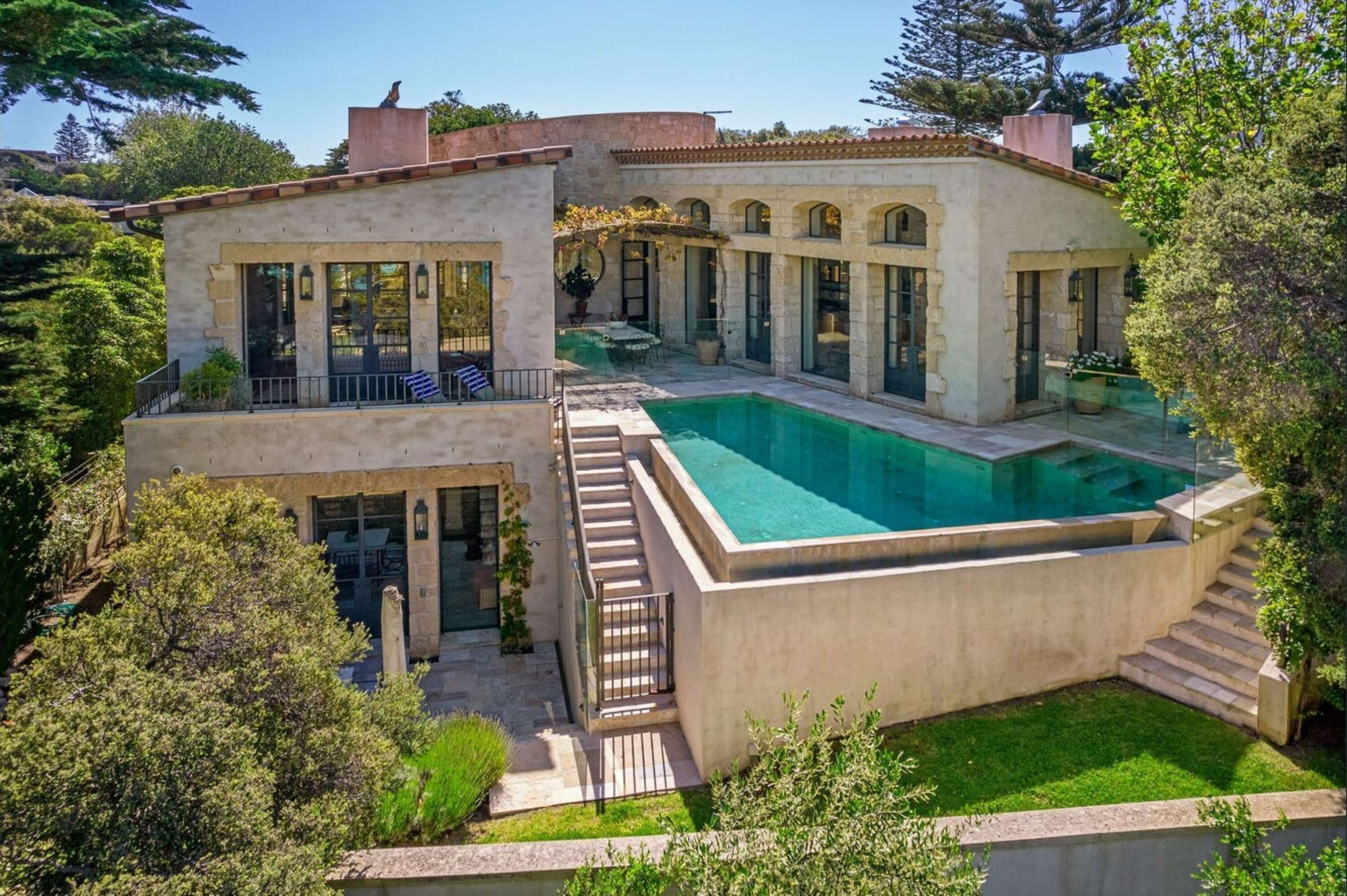 Blue Bay | Architecture | Rob Mills